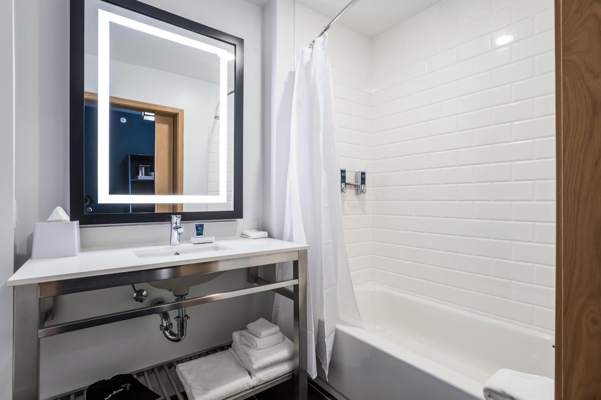 Four Points By Sheraton Elkhart Eksteriør bilde